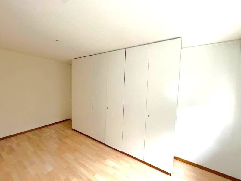 30fdd02b-7fa3-49b8-8197-ce81216338d6-standard.jpg