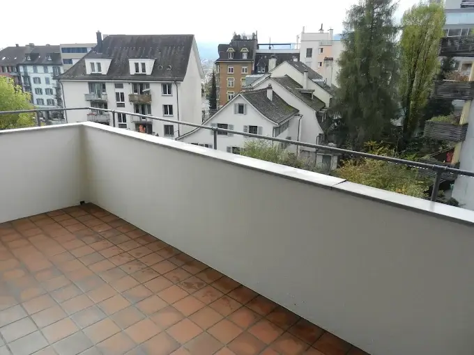 Balkon streichen und Geländer lackieren Zürich Seefeld – Maler Mathias