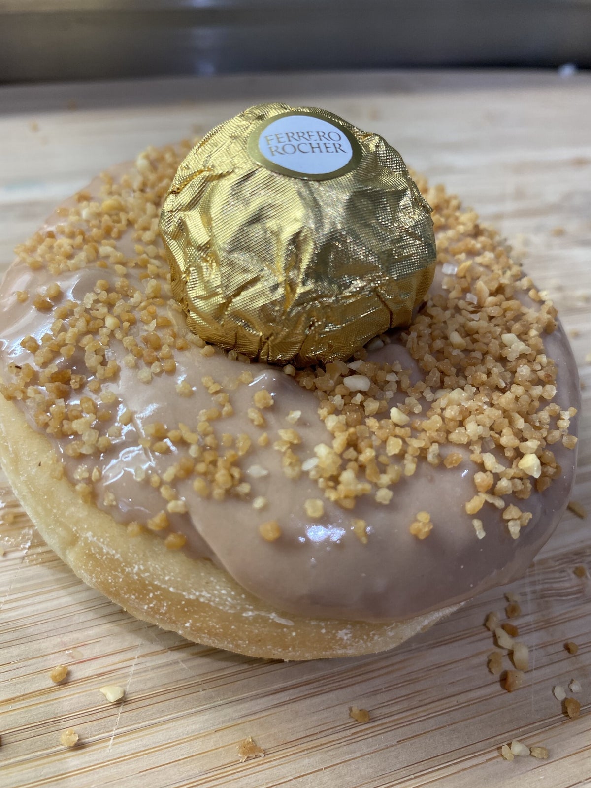 Ferrero Rocher donut | De Donutterie