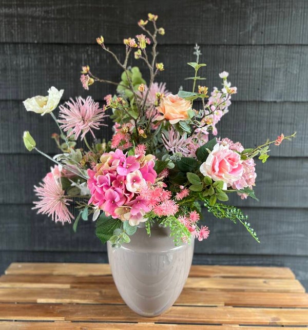 Zijden bloemen boeket met vaas