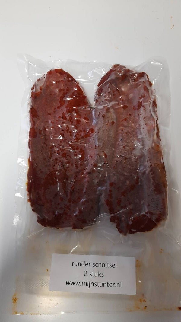 2 runder schnitzels gepaneerd