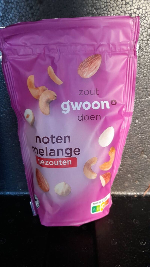 Noten melange gezouten