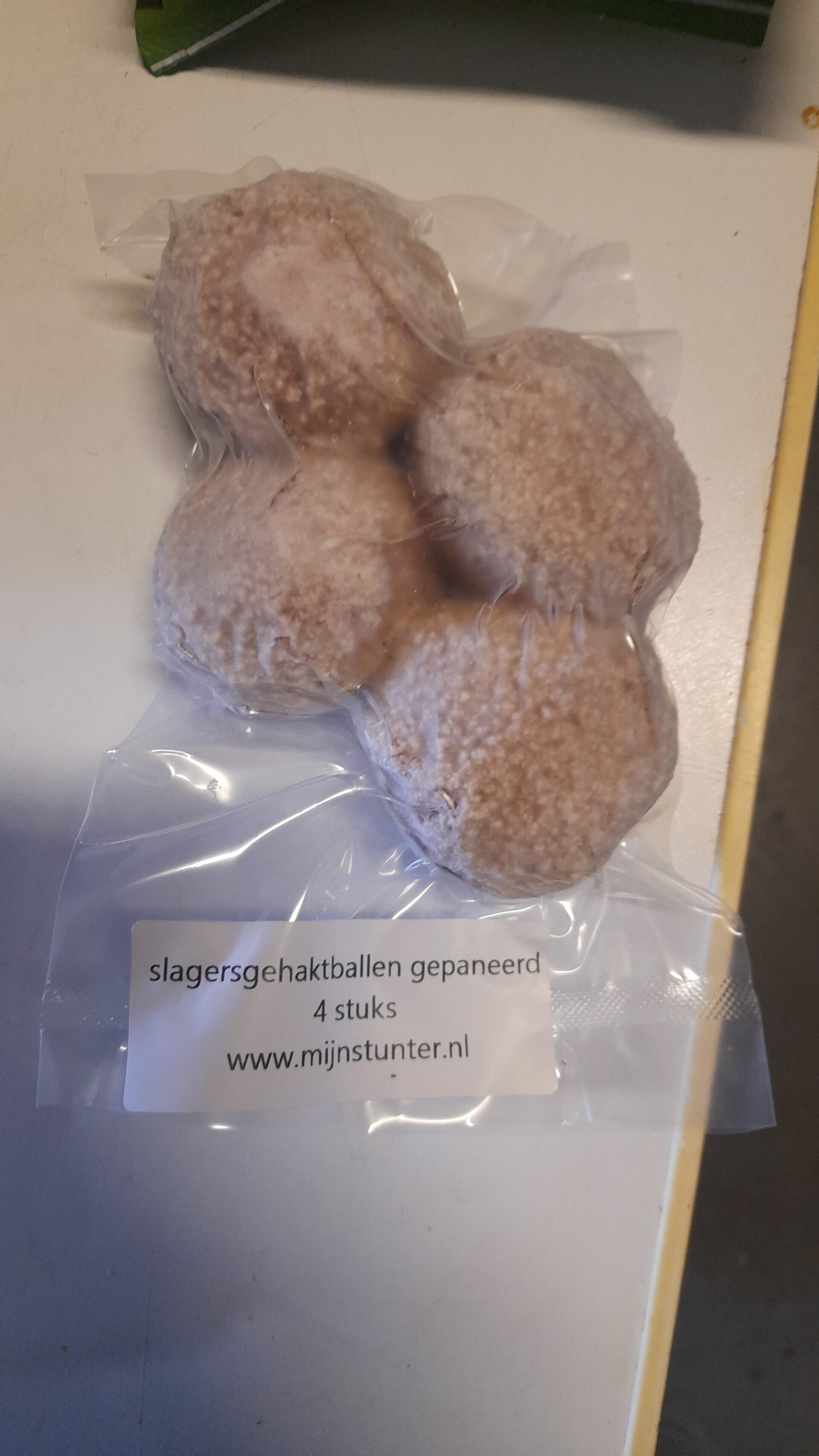 4 Slagersgehaktballen gepaneerd