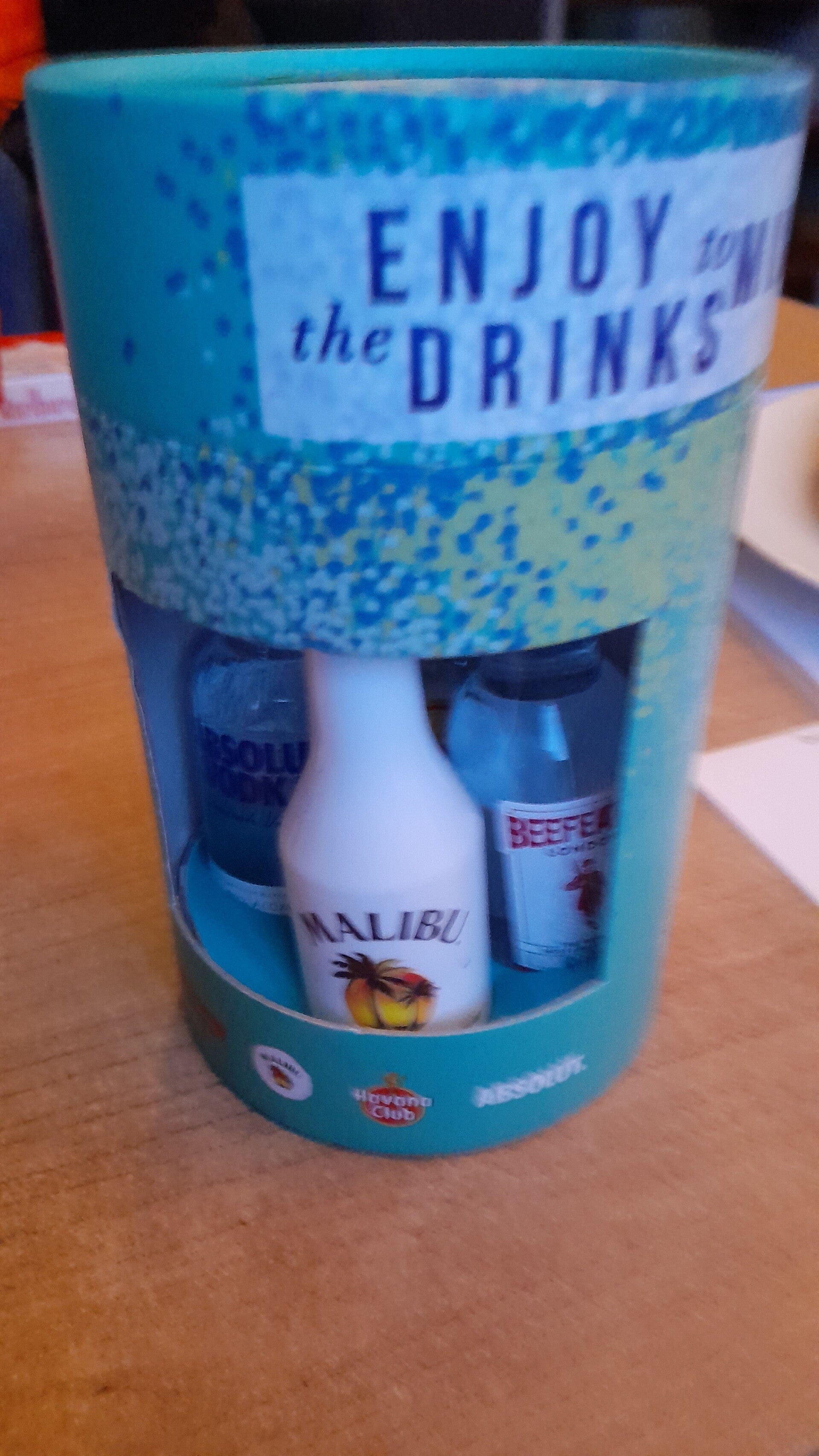 Mix drinks  let op vanaf 18 jaar beschikbaar en legitimatiebewijs verplicht