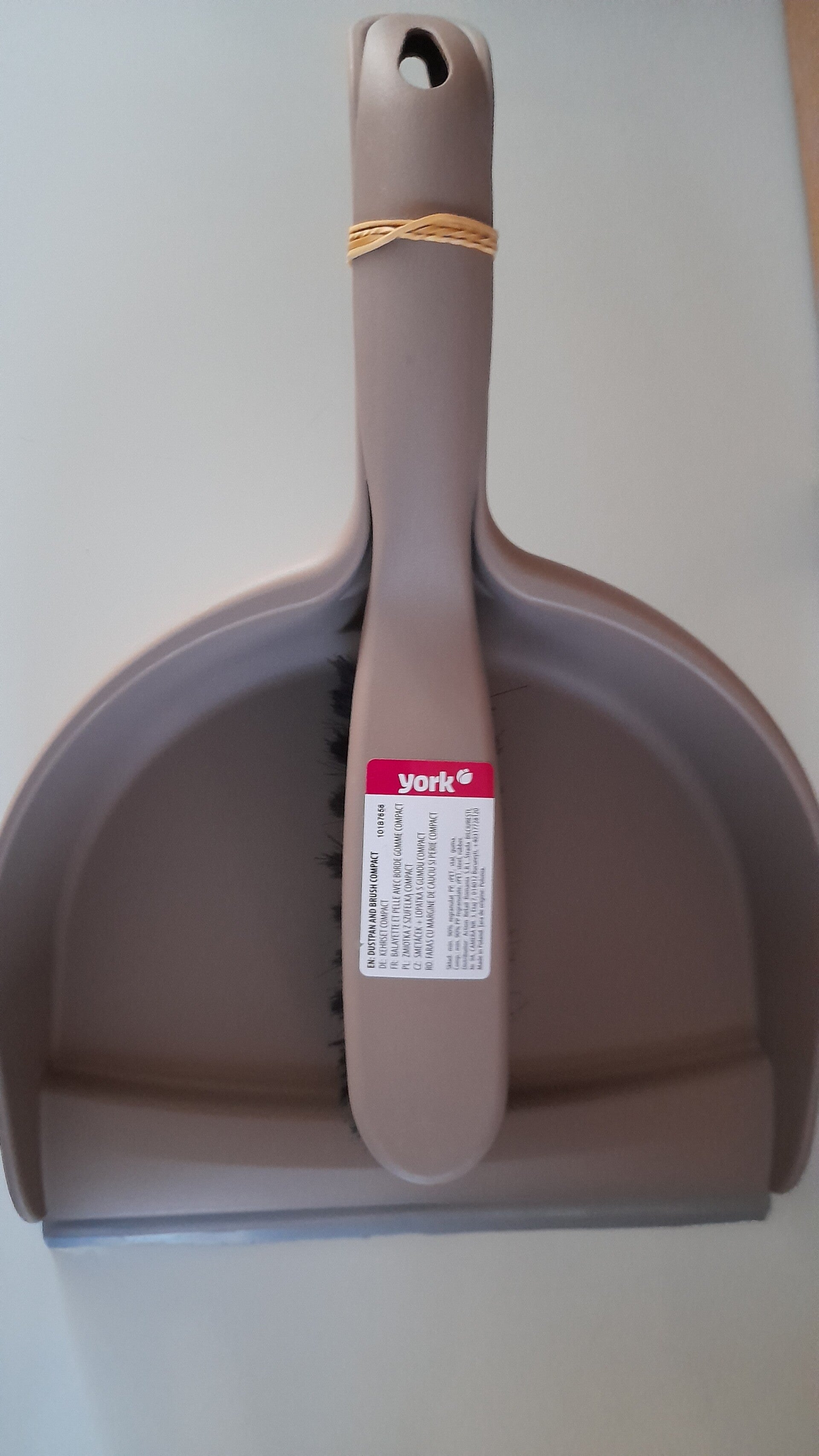 Stoffer en blik bruin