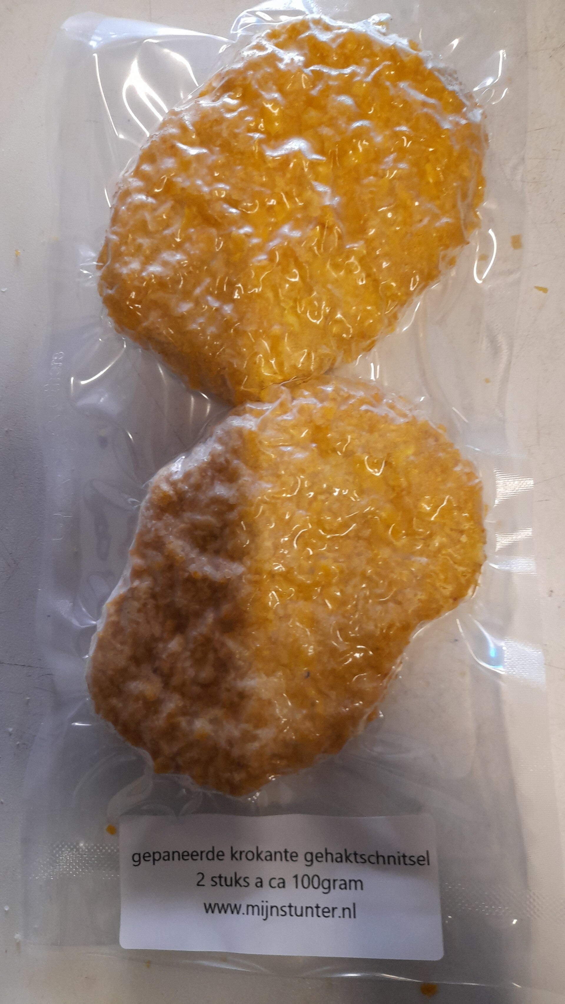2Gepaneerde krokante gehaktschnitzel