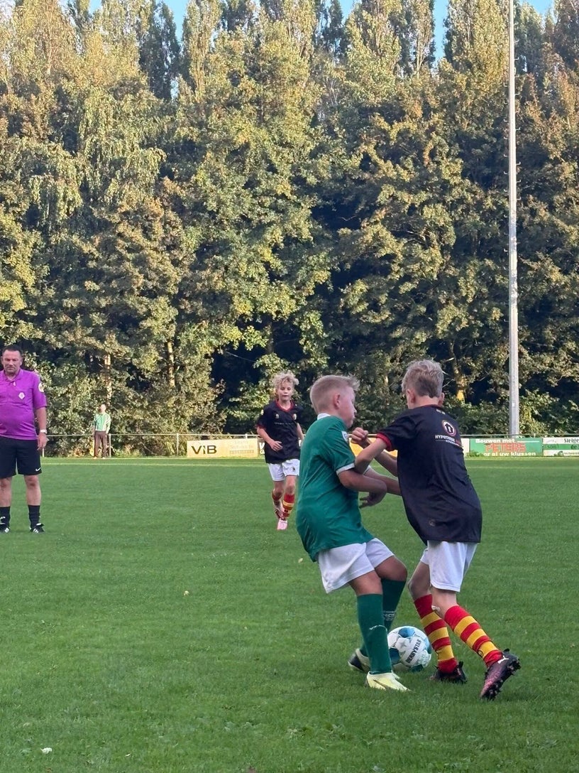 Oosterparkers JO13-1 tijdens de wedstrijd tegen HSC JO13-1