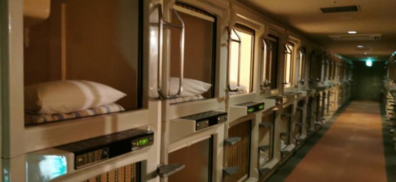 Übernachtung im Kapsel-Hotel Japan | www.japan-blog.com