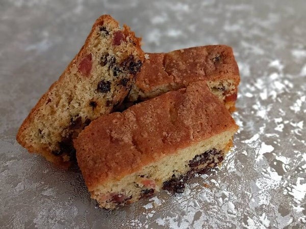Farmhouse Cake Slice