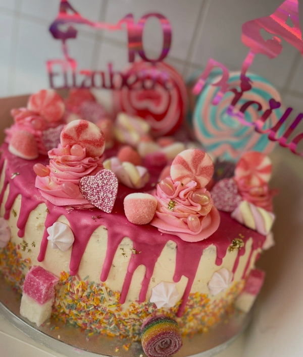 Pink Sweet drip cake
