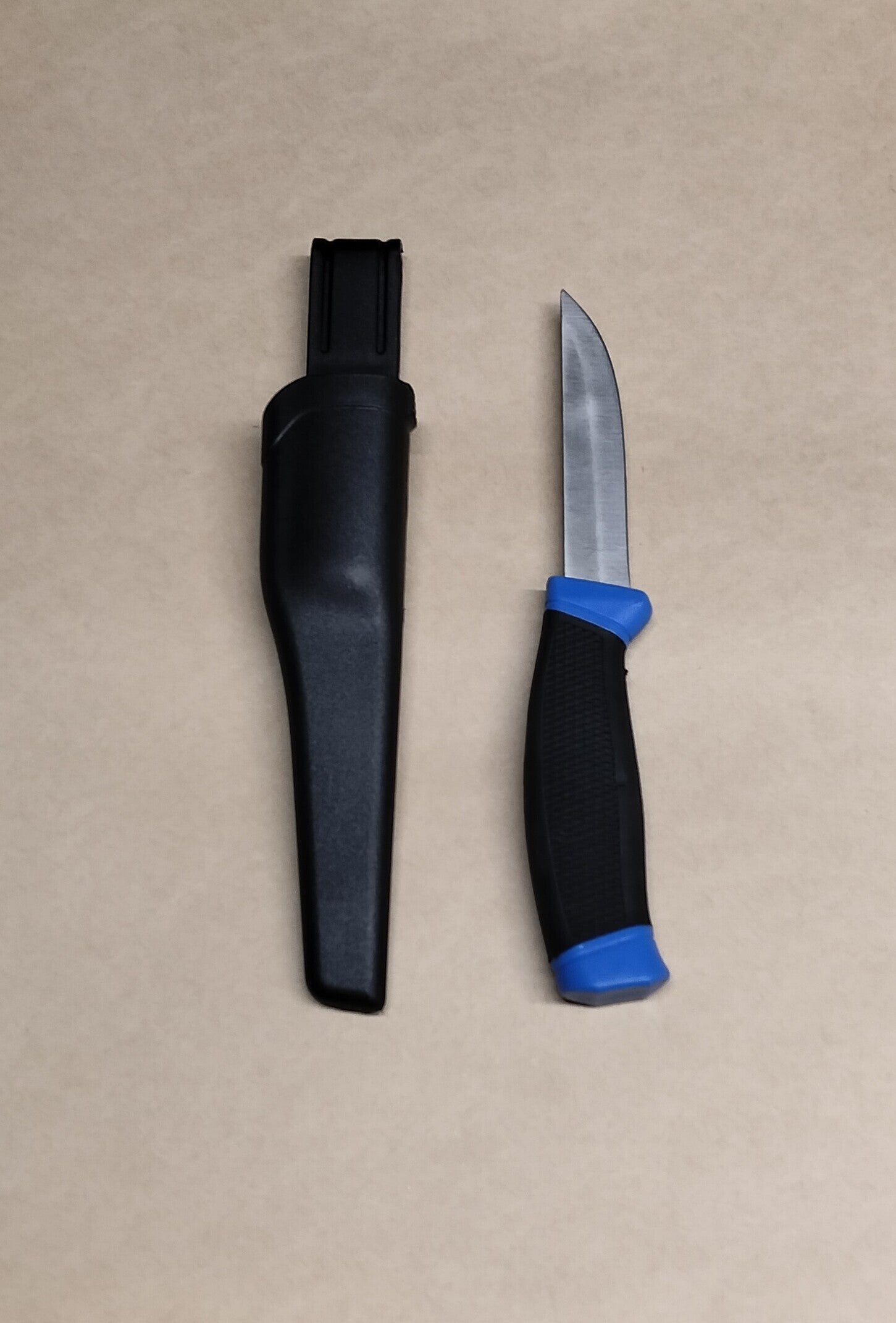 bait knife blue