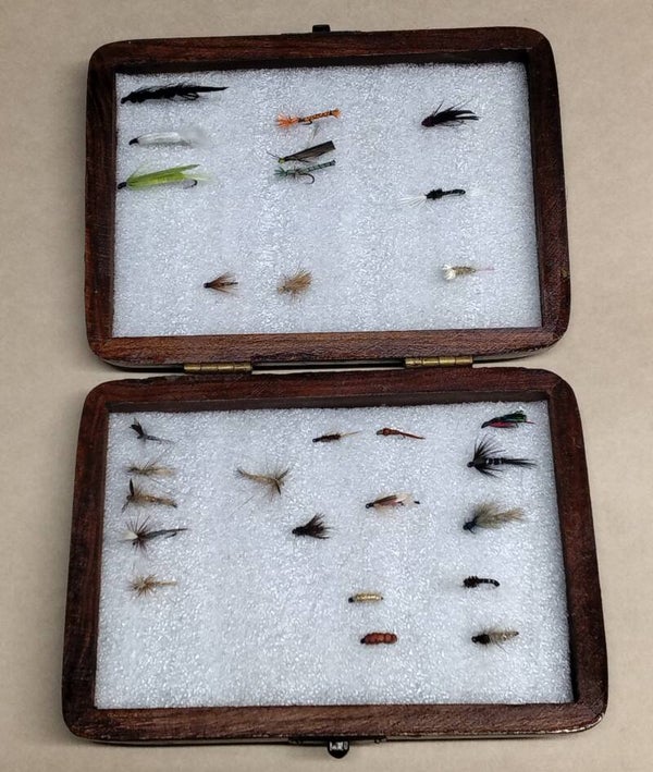 presentation box 28 mix of flies