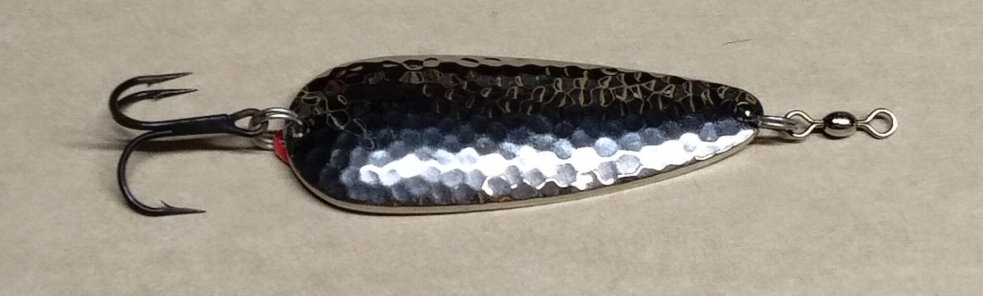 salmon hammered spoon silver 40gms