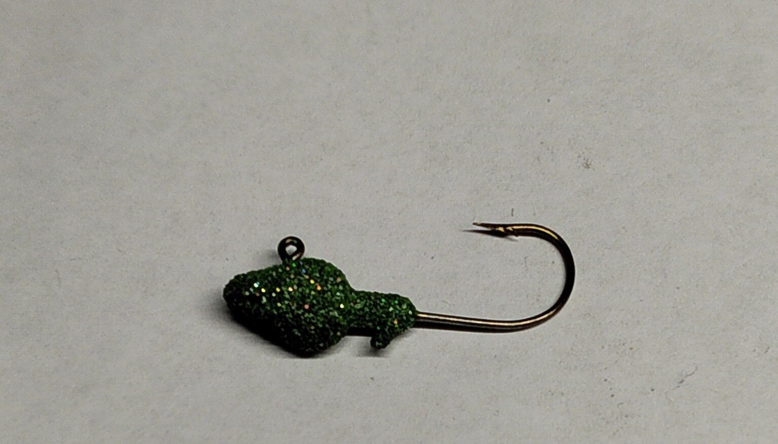minnow trout jig 4.4gms spewckled light green