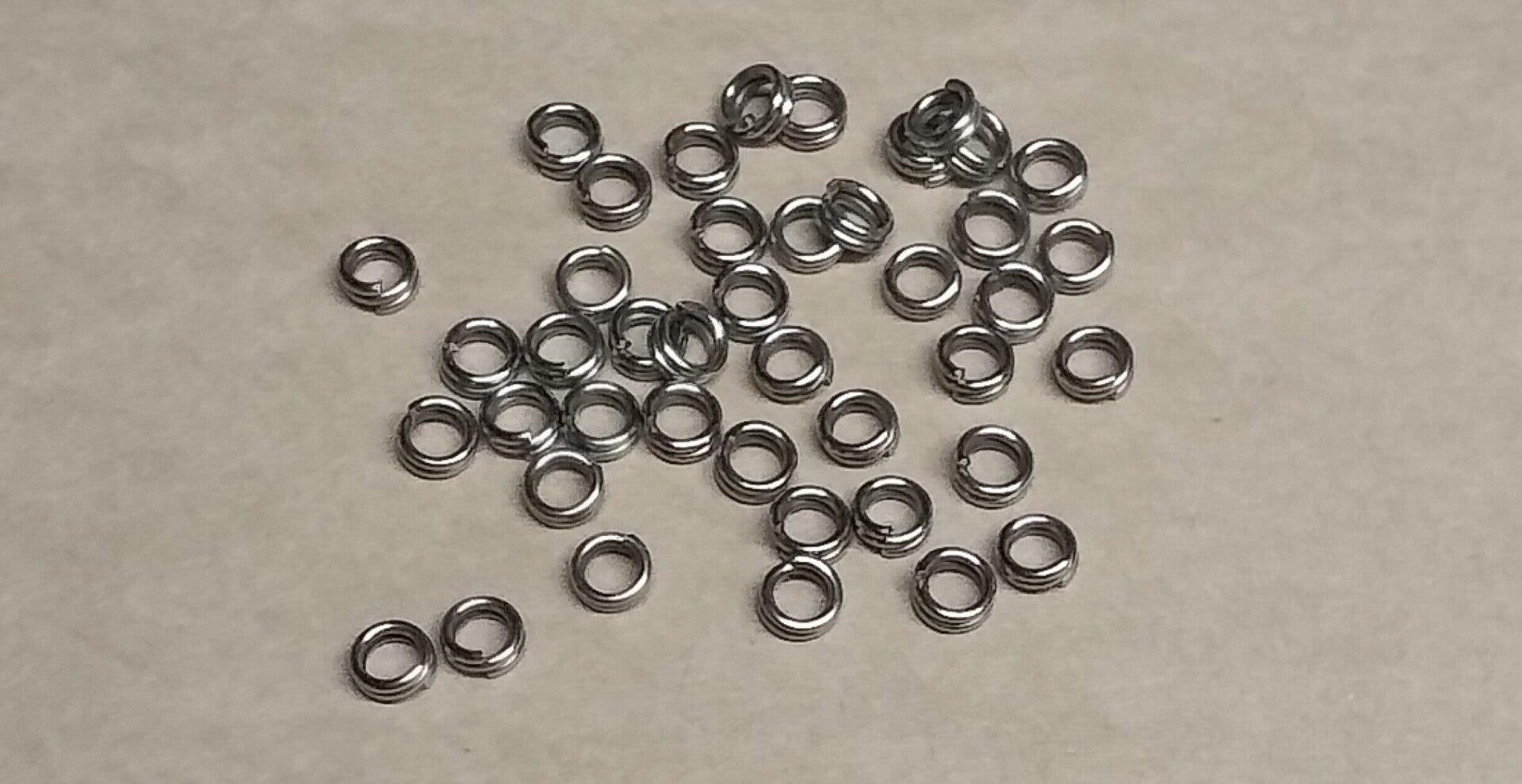 trout split rings 4mm 40per pack