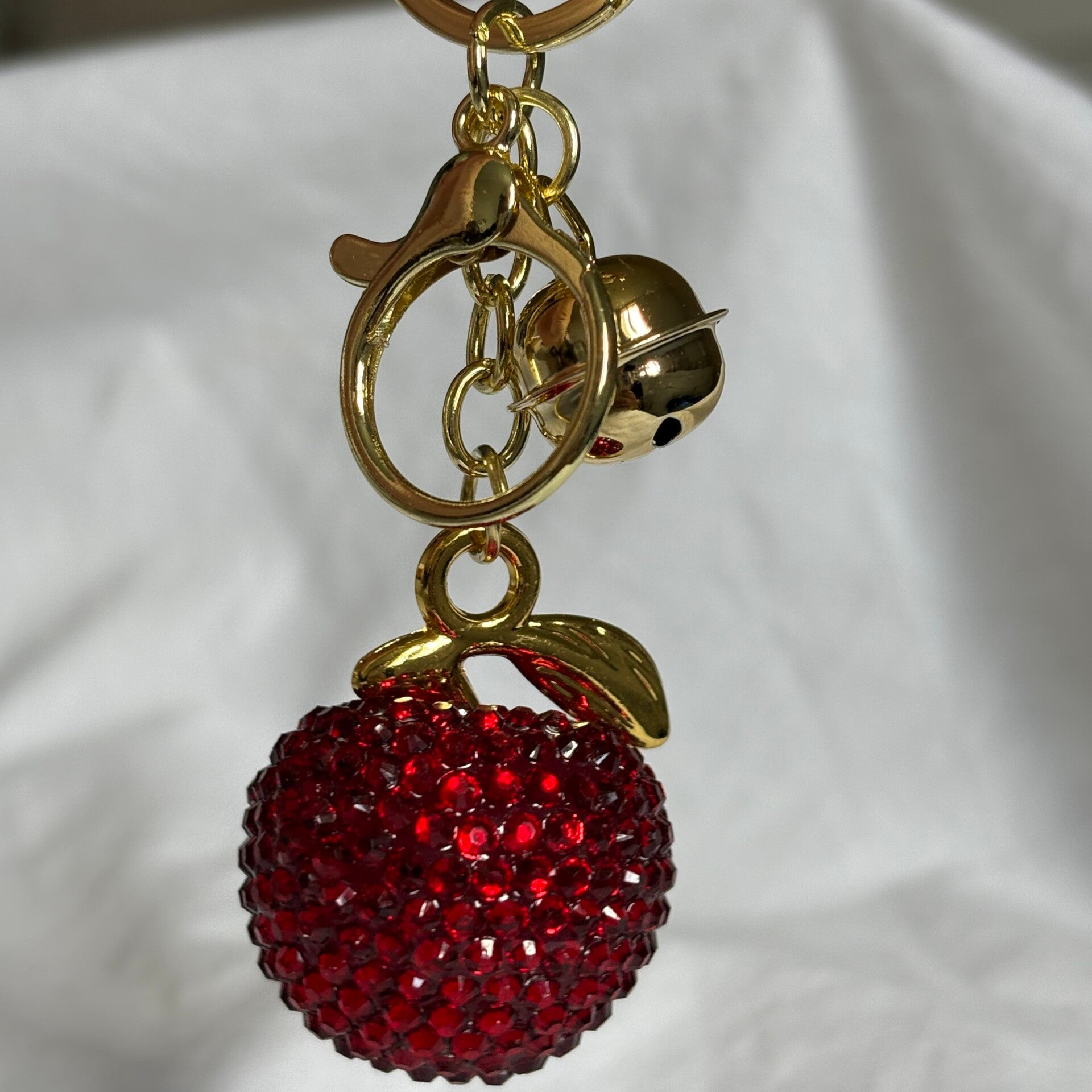 Porte clef cerise à strass
