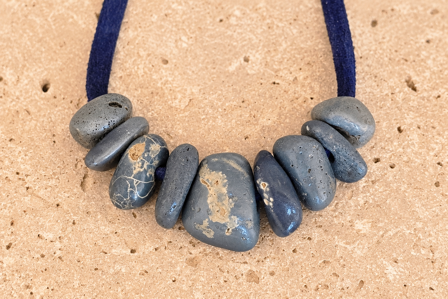 Collar KAIA · Azul Profundo