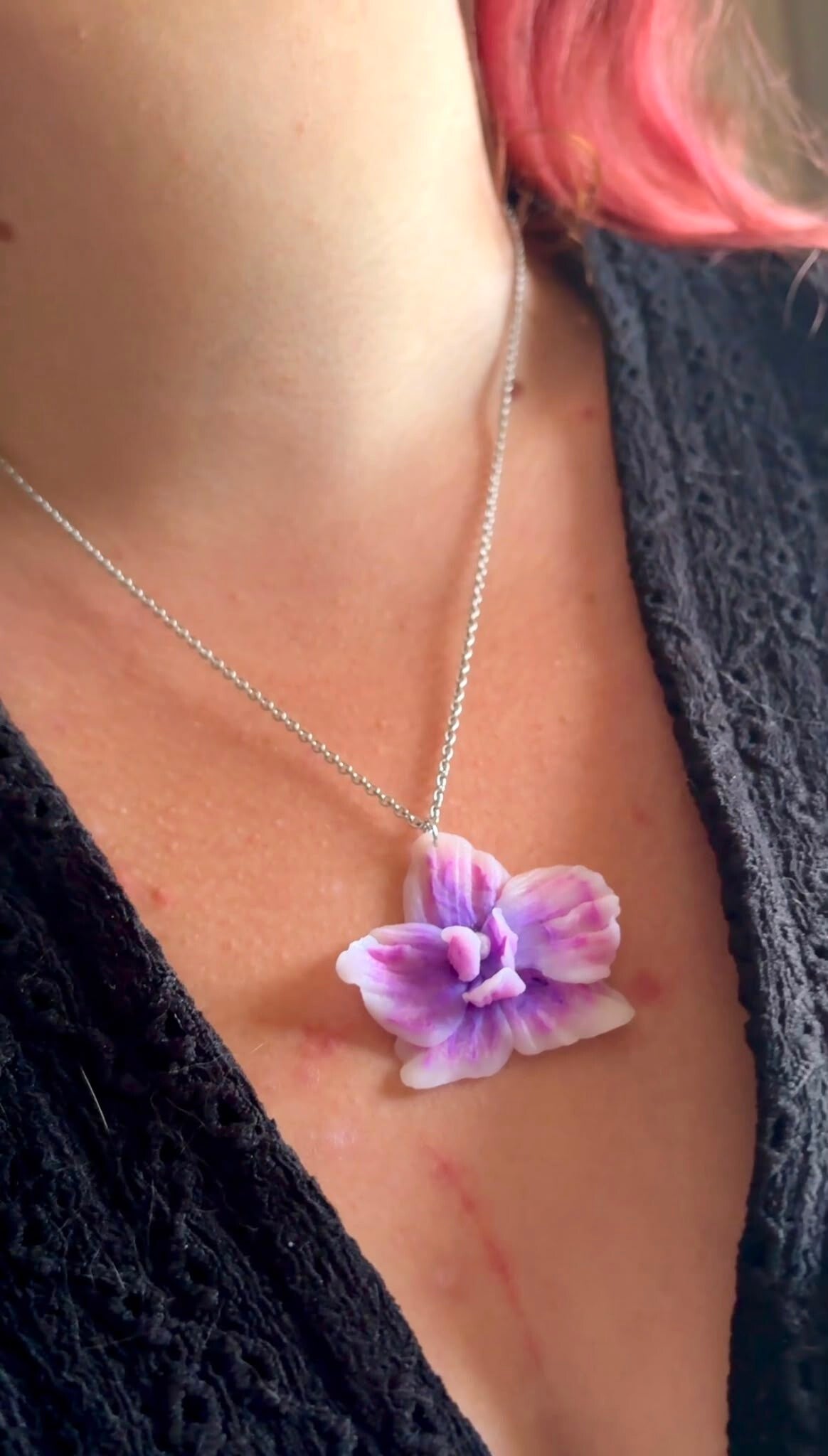 collier orchidée