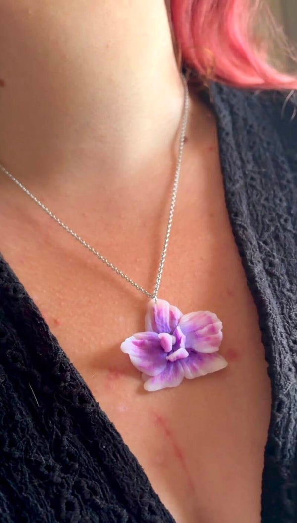 collier orchidée