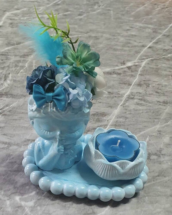 Blumenmädchen Hellblauer Farbverlauf