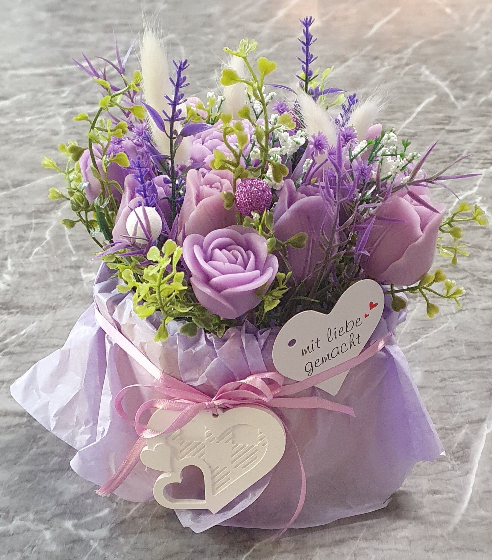 Wachs Blumenstrauß Flieder