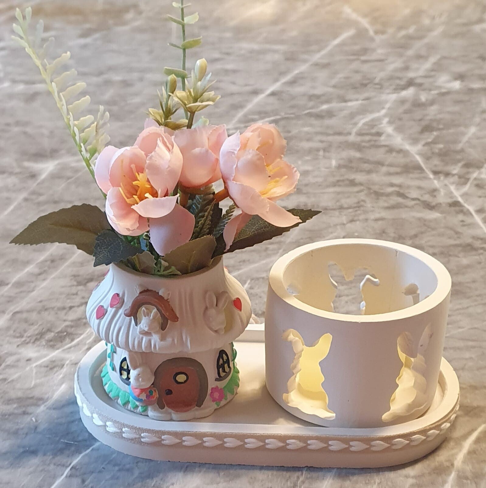 Oster Dekoration mit Blümchen