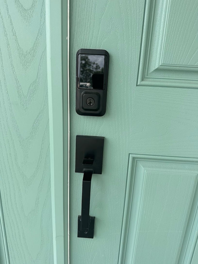 Installing residential door lock in Rhode Island