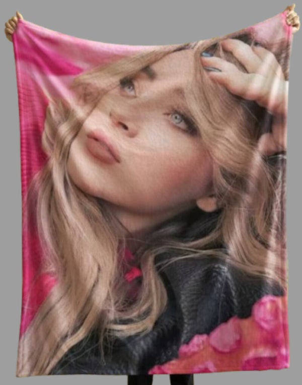 Sabrina Carpenter Plush Fleece Blanket