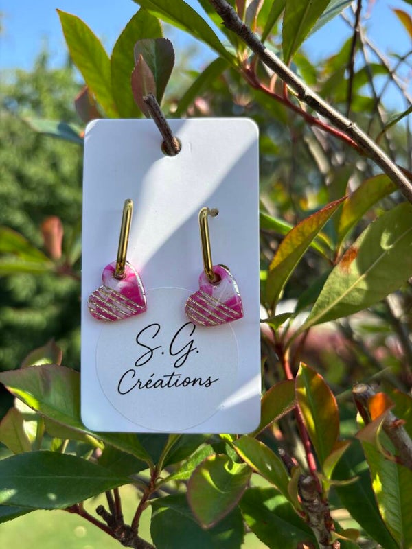 Boucle d'oreilles roses et dorées