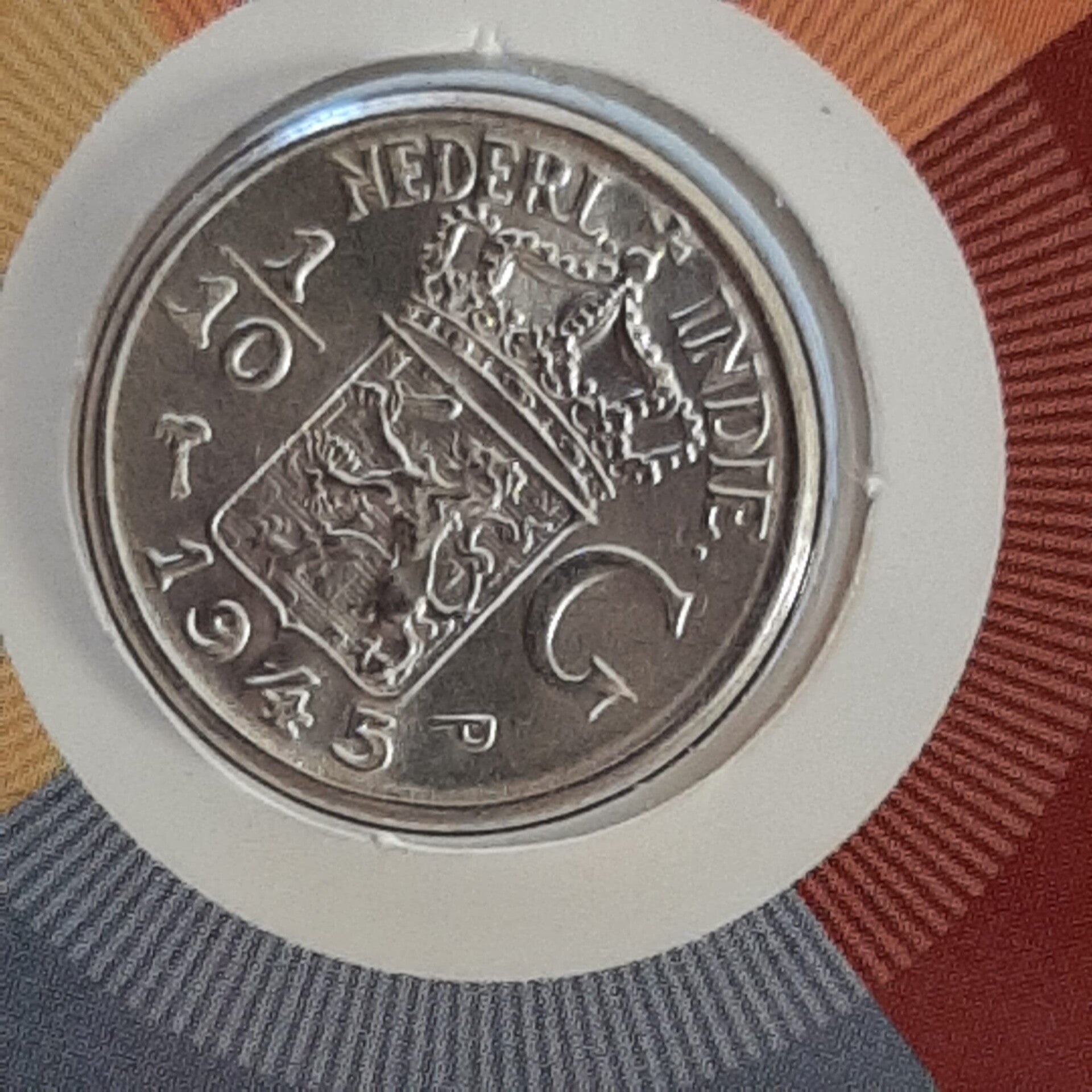 1/10de Gulden Nederlands-Indië 1945P - variant B in coincard