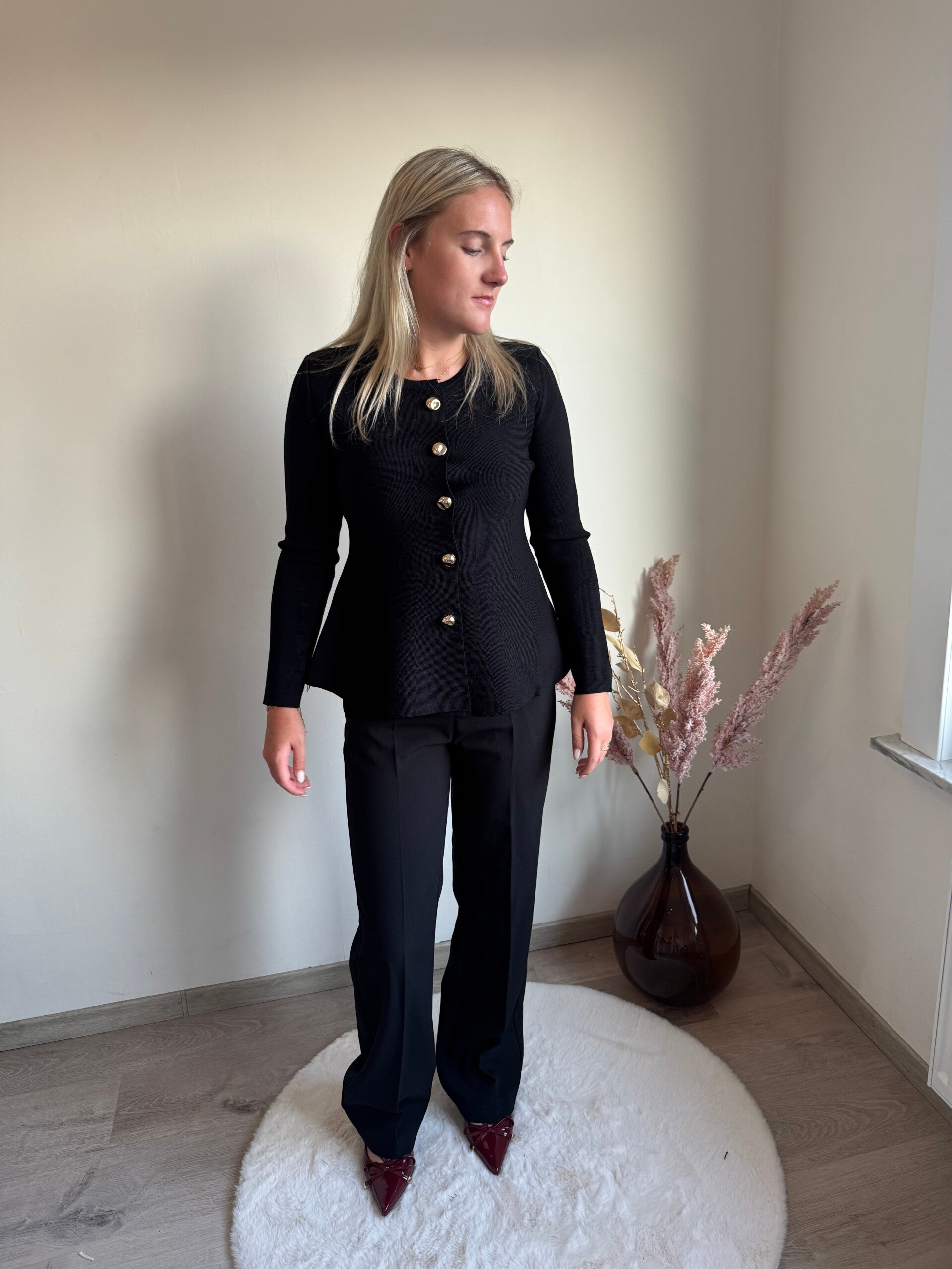 STRAIGHT ELEGANT BLACK TROUSERS