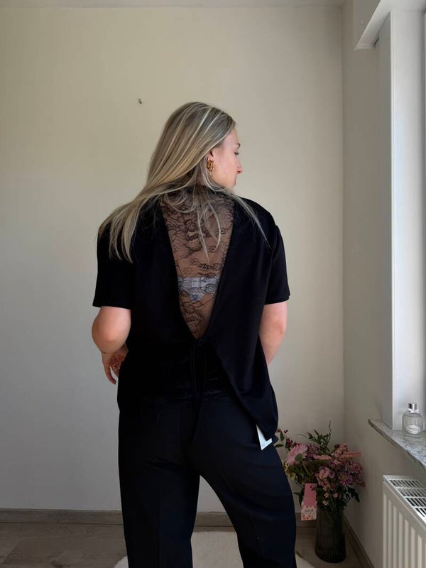 TWIRL EMMA BLACK LACE T-SHIRT