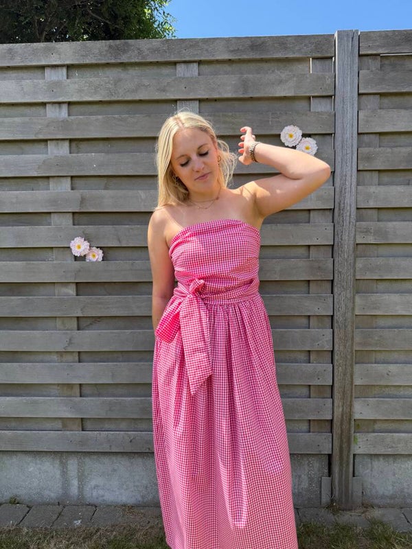 PINK CHARLIE DRESS WITH SPLIT AND BOW