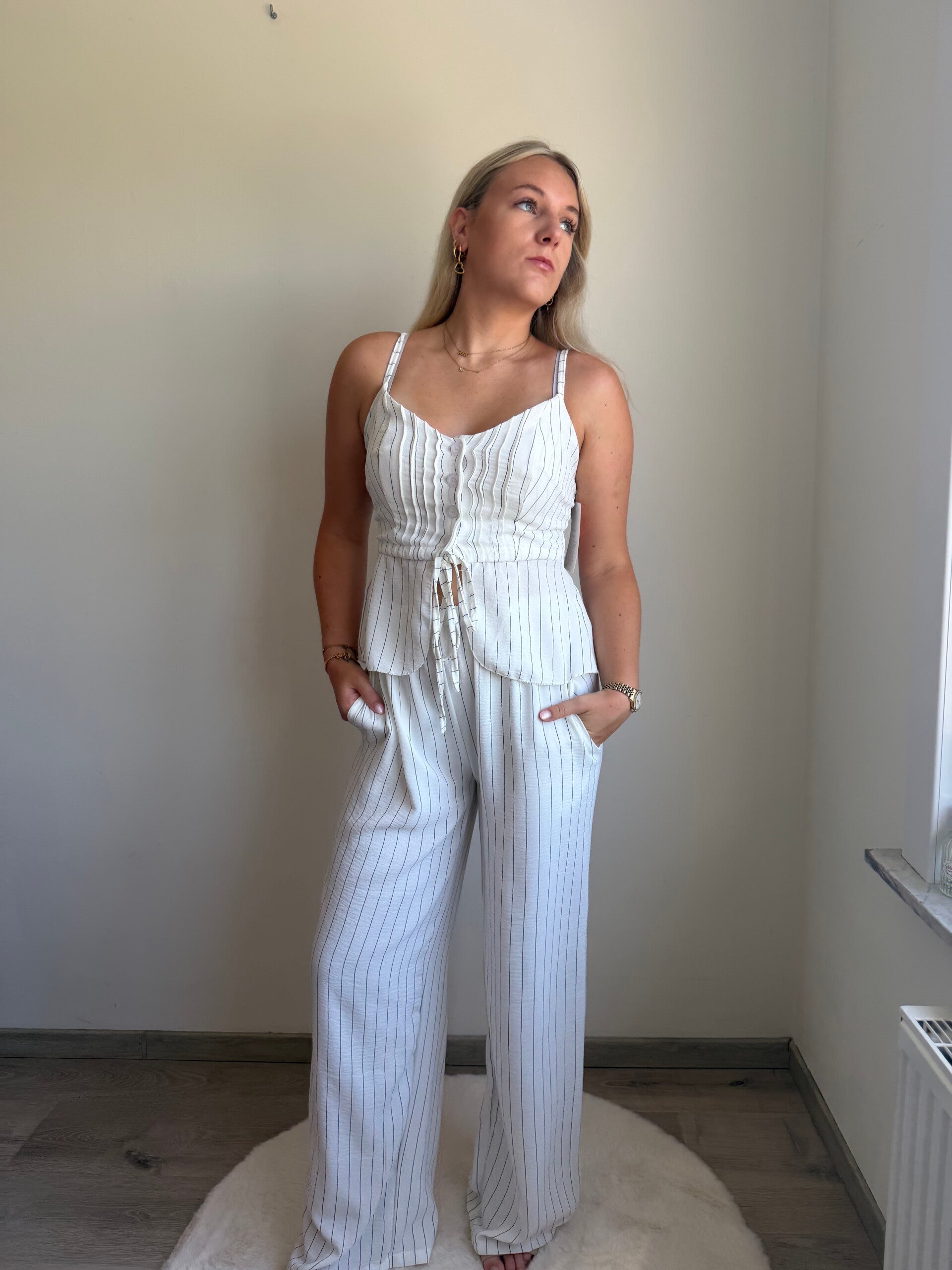 STRIPED WHITE ELOISE SET