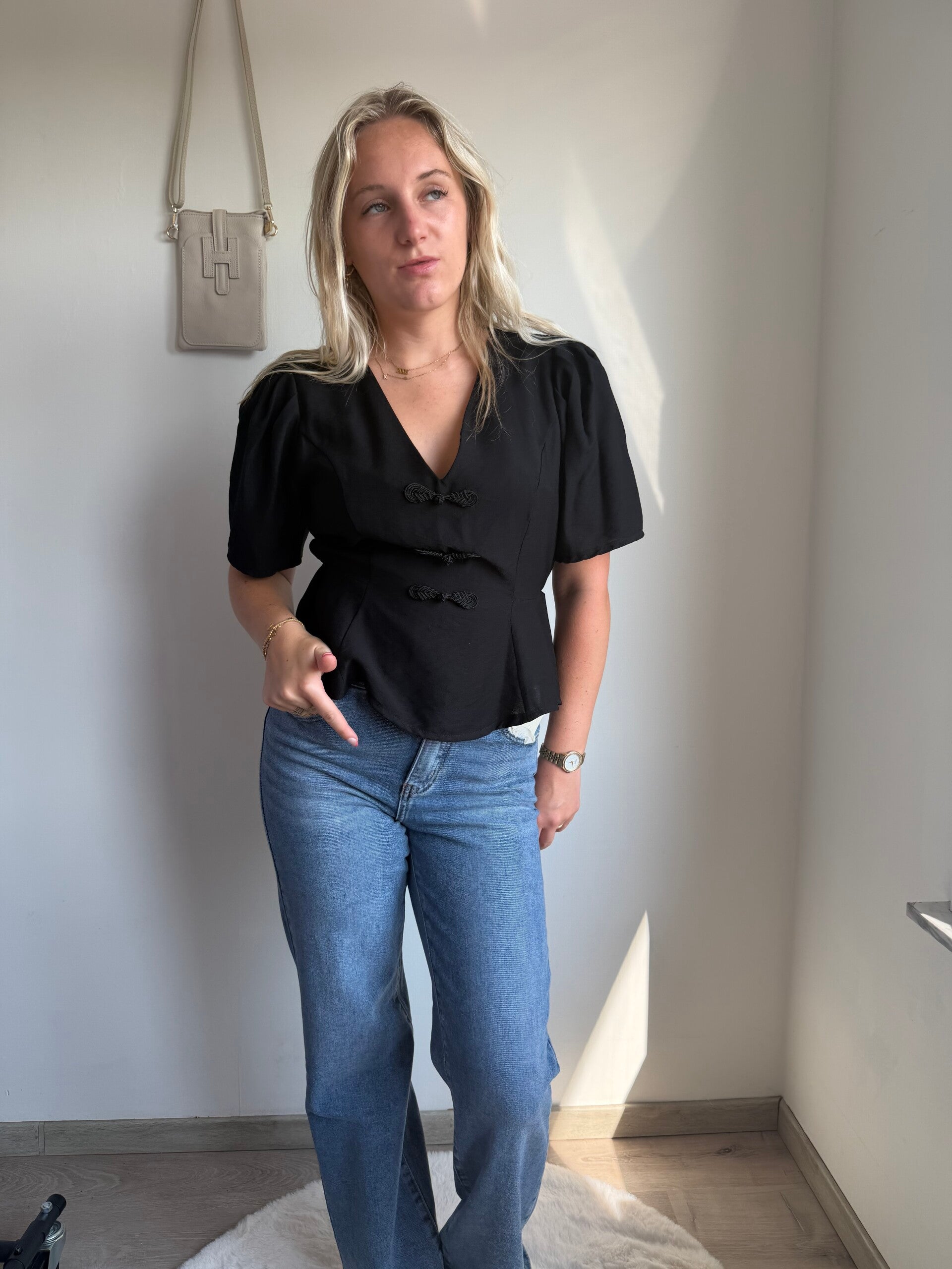 BLACK LIU T-SHIRT WITH BOWS