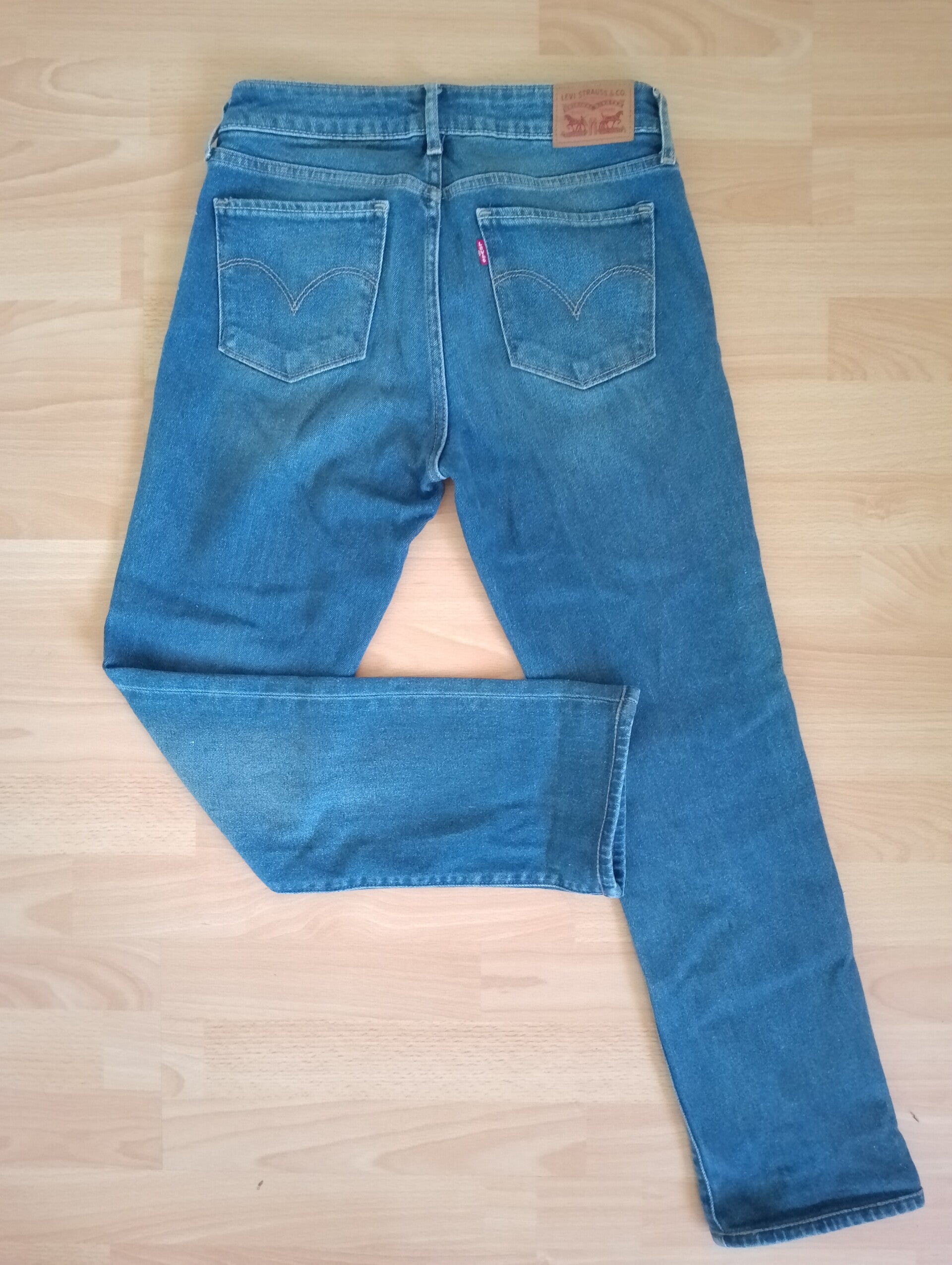 LEVI'S (LADIES) 714 STRAIGHT CUT JEANS