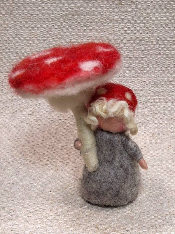 166. Naaldviltpopje Vliegenzwam mini