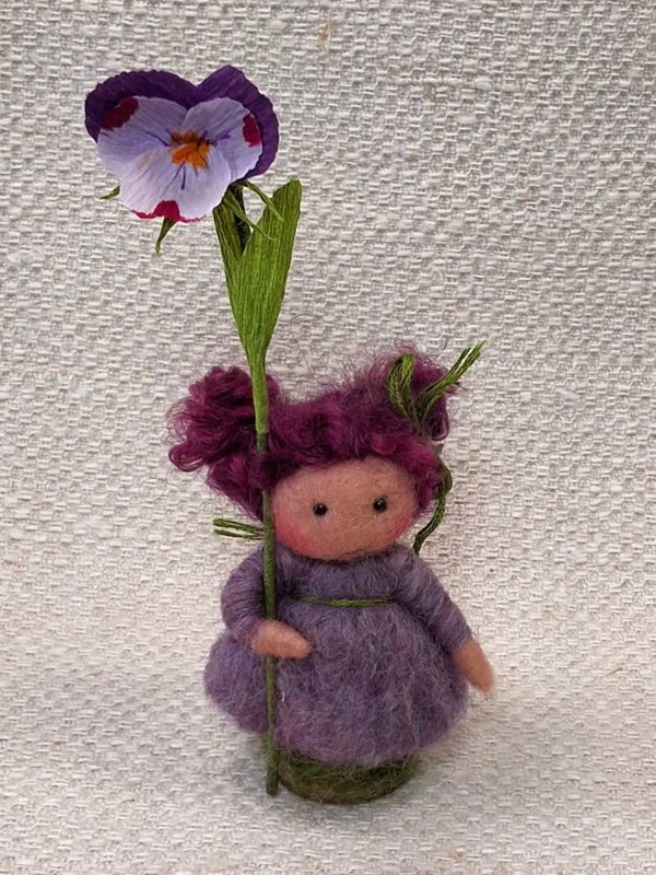 78. Naaldviltpopje Mini Viooltje