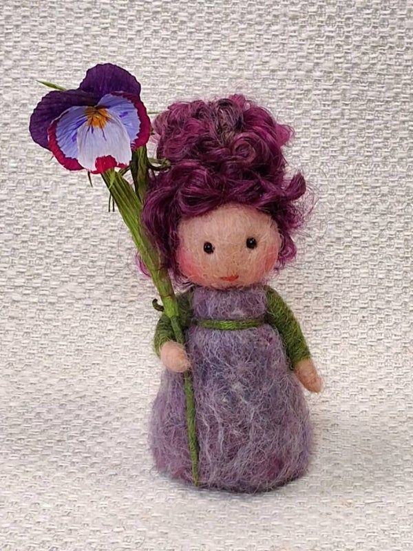 80. Naaldviltpopje Mini Viooltje