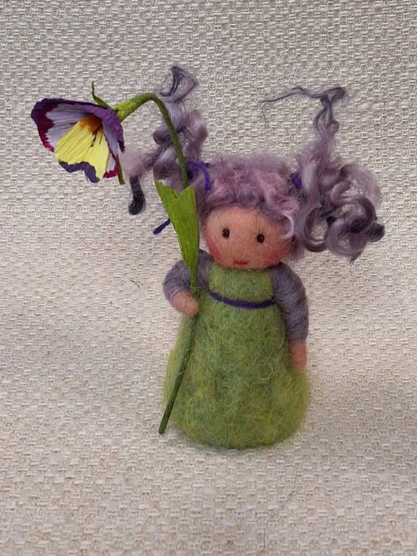 14. Naaldviltpopje Mini Viooltje