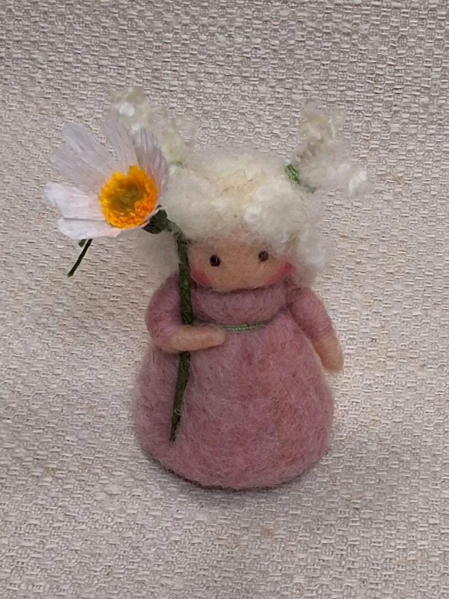171. Naaldviltpopje Mini Madeliefje