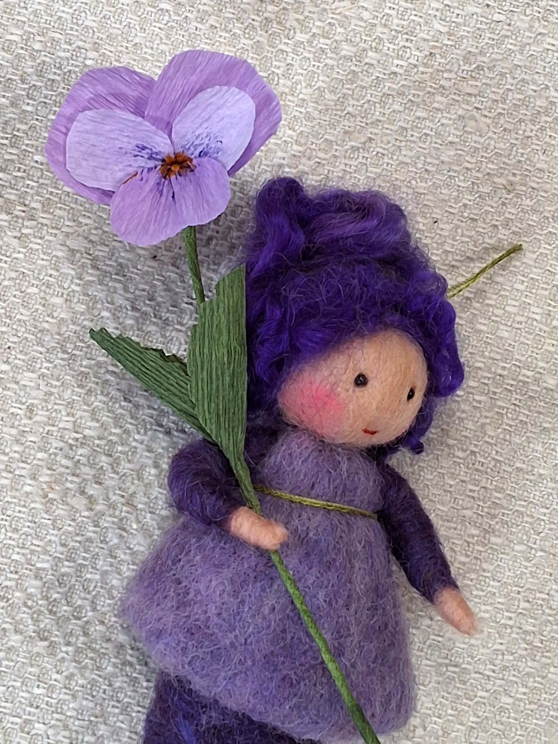 192. Naaldviltpopje Viooltje