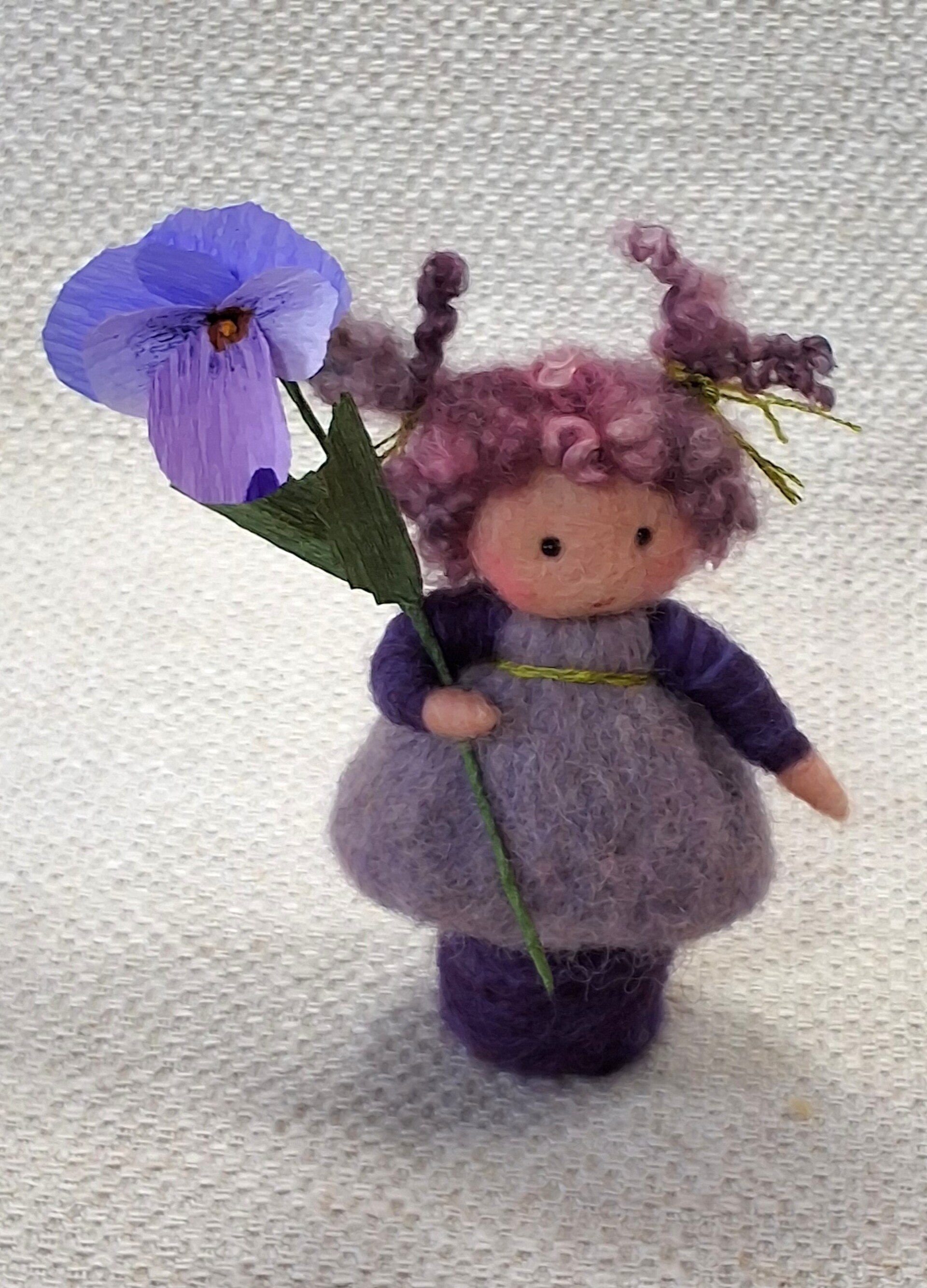 193. Naaldviltpopje Viooltje