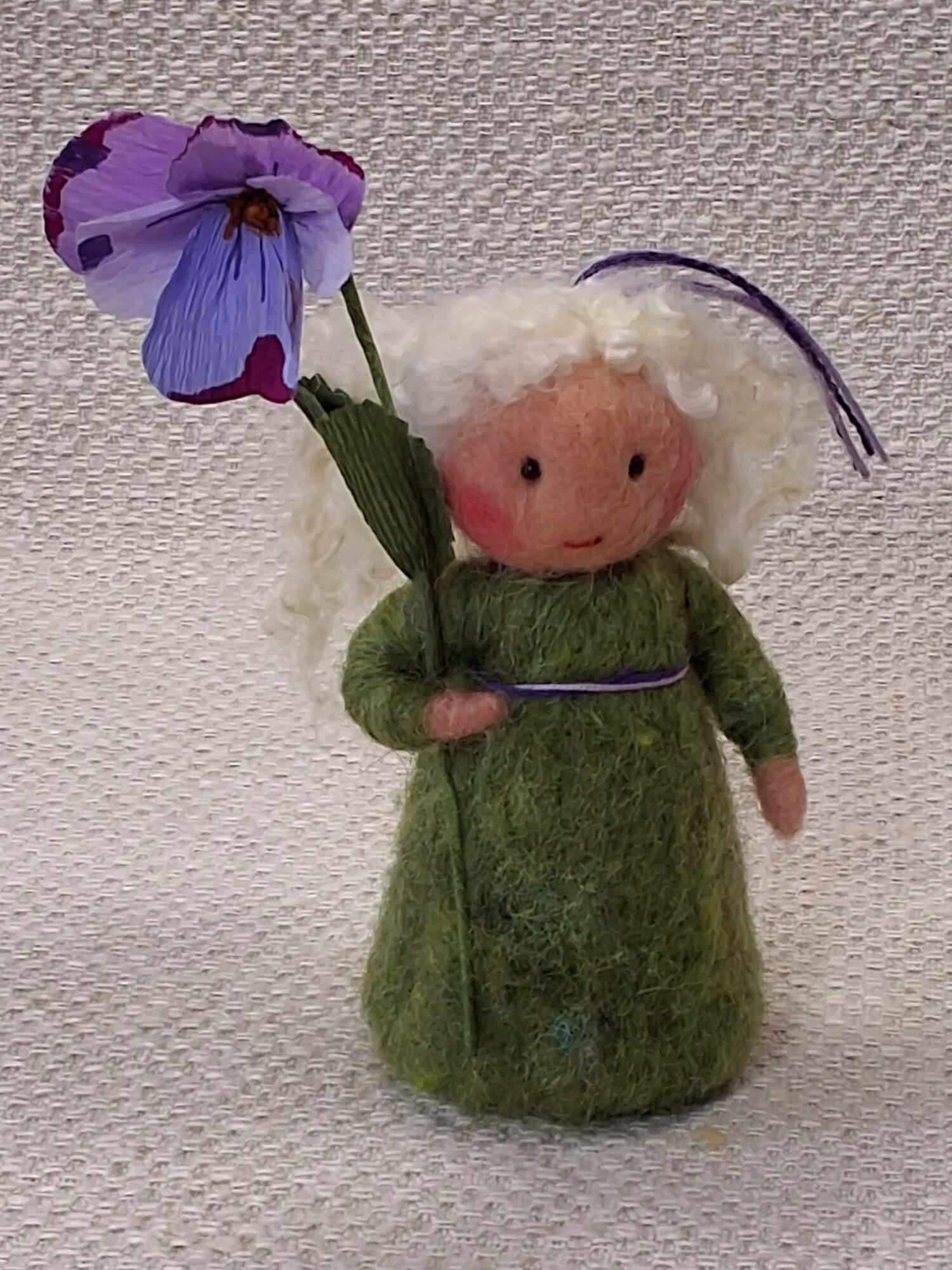 195. Naaldviltpopje Viooltje