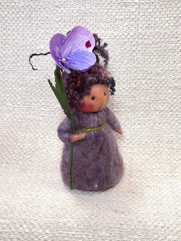 3. Naaldviltpopje Viooltje