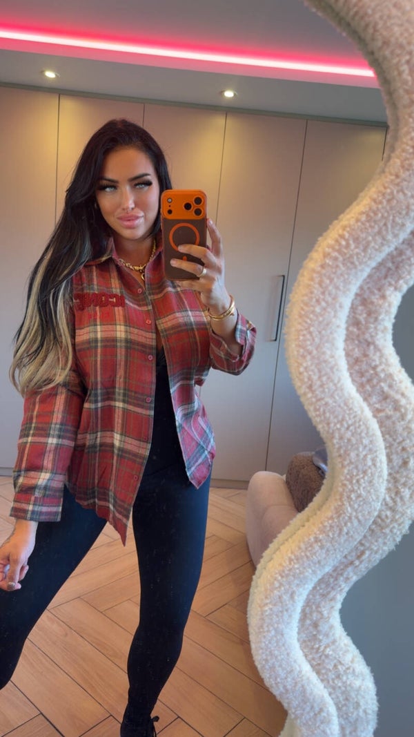 Iconic blouse met Teddy letters