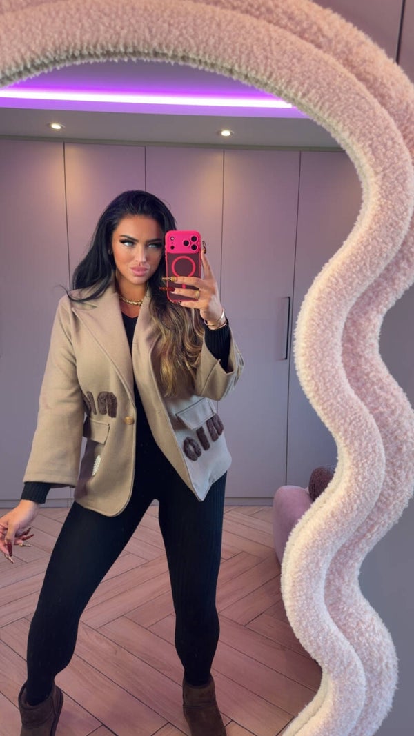 Super zachte blazer in 2 kleuren met parches