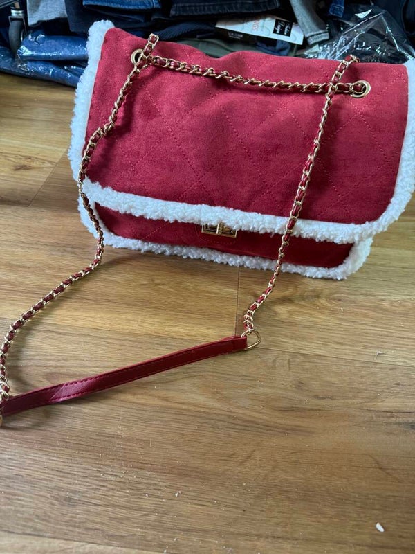 Fluffy Bordeaux tas