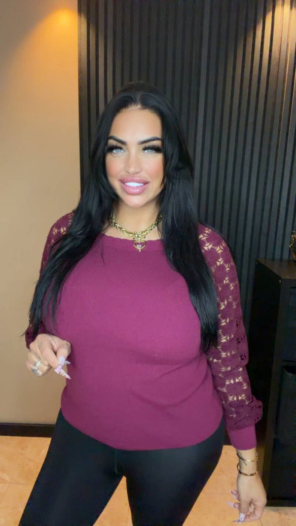 Kanten trui met bloemetjes