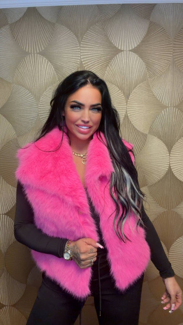 Fluffy gilet met knoop